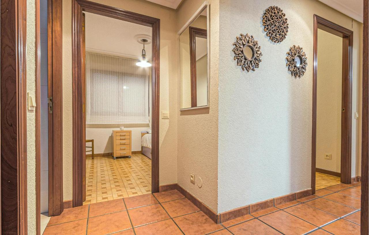 Stunning Apartment In Gijon With Wifi מראה חיצוני תמונה